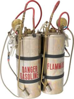 Arachnophobia (Buena Vista, 1990), John Goodman "Delbert McClintock" Exterminator Tank and Group of Spiders.