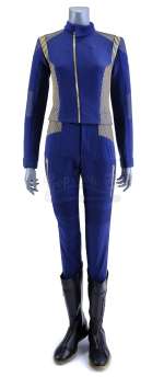 Star Trek: Discovery - Lot 25 - ‘The Vulcan Hello‘ (101)/ ‘Battle at the Binary Stars‘ (102) - Philippa Georgiou‘s (Michelle Yeoh) Captain Uniform