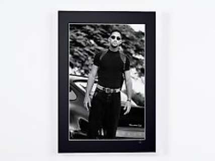 Bad Boys 1995 - Will Smith «Mike Lowrey » & His Porsche 911 Turbo | Bad Boys 1995 - Will Smith «Mike Lowrey » & his Porsche 911 Turbo - Fine Art Photography - Luxury Wooden Framed 70X50 cm - Limited Edition Nr 01 of 30 - Serial ID 16809 - Original Certificate (COA), Hologram Logo Editor and QR Code | Catawiki