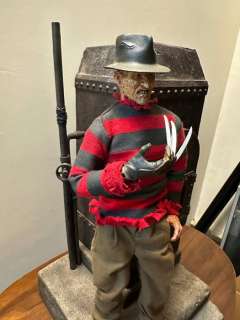 Sideshow Collectibles - Nightmare on Elmstreet - Freddy Krueger Exclusive 1/6 Action Figure & Furnace Environment 1/6 Diorama - 1:6 | Catawiki
