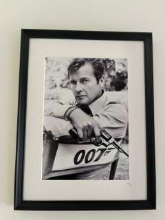 James Bond 007: Live And Let Die - Roger Moore | Catawiki