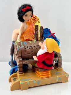 Alvin Silvrants (1979) - Statue, Snow White getting hot listening to the Piano - 23 cm - Plastic - 2025 | Catawiki