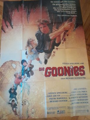 SEAN AUSTIN JOSH BROLIN - THE GOONIES - 1980s | Catawiki