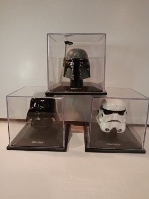 Star Wars - lucasflims - - Movie prop Set of three Star Wars character helmet busts displayed in individual clear acrylic display cases. | Catawiki