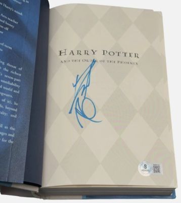 Harry Potter - Order of the Phoenix Book - Daniel Radcliffe - U.S.A First Edition Book - Autograph - With Beckett | Catawiki