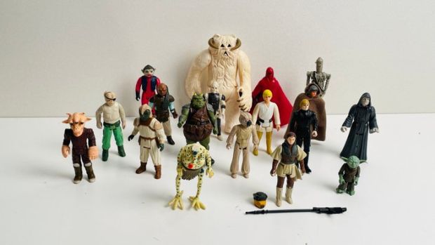 Kenner - Action figure Vintage Kenner Star Wars Figure Lot 1980–1984 – 18 Figures incl. Hoth Wampa, Yoda, IG-88, Leia - 1980-1990 | Catawiki