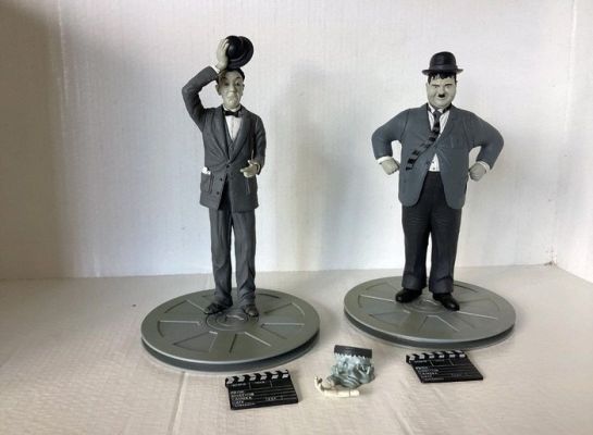Movie Icons - Toy figurine Stan Laurel e Oliver Hardy - 2000-2010 | Catawiki