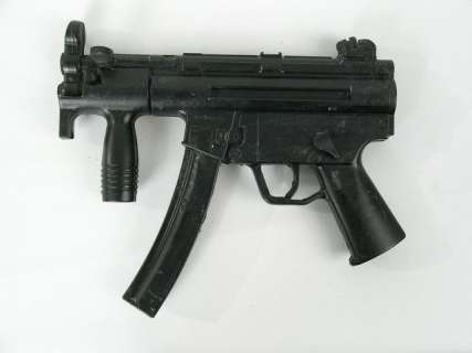 Lot 528 - Resident Evil Afterlife Alice (Milla Jovovich) Marched Heckler & Koch MP5K Submachine Gun