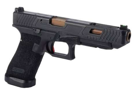 JOHN WICK: CHAPTER 4 (2023) - Lot #236 : John Wick‘s (Keanu Reeves) Stunt Glock 34 Combat Master Pistol