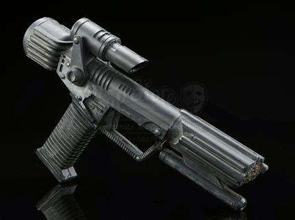 Masters of the Universe | Eternian Soldier Blaster | Propstore