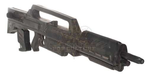 Starship Troopers - Rubber Stunt Morita Rifle - 1013 | Icons of Pop Culture