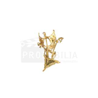 Lot 143 - Once Upon a Time - Evil Queen‘s Dressing Table Set Decoration Prop (2662)