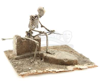 ARMY OF DARKNESS (1992) - Lot 52 - Skeleton Stop-Motion Puppet