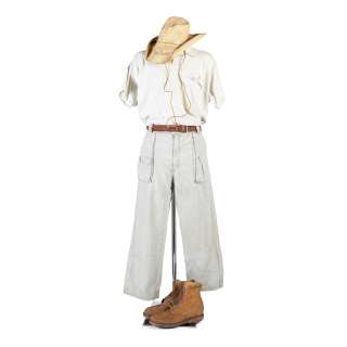 Sean Connery: a signed costume worn by Sean Connery for his role as ’Dr. Robert Campbell’ in Medicine Man, Hollywood Pictures/Cinergi Pictures, 1992, | Bonhams