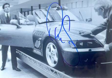 James Bond - Autograph Pierce Brosnan, signed with COA | Catawiki