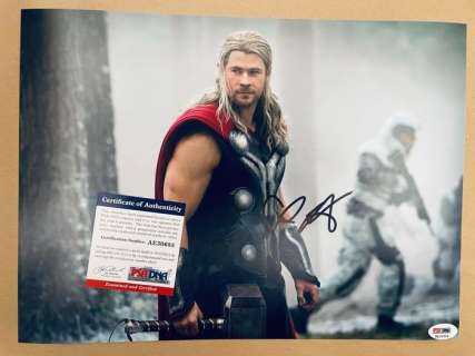 Marvel: Avengers | Marvel: Avengers - Signed by Chris Hemsworth (Thor) - with PSA/DNA Certification - No Reserve! | Catawiki