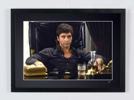Scarface (1983) - Al Pacino as "Tony Montana" - Fine Art Photography - Luxury Wooden Framed 70X50 cm - Limited Edition Nr 08 of 30 - Serial ID 30247 - Original Certificate (COA), Hologram Logo Editor and QR Code | Catawiki