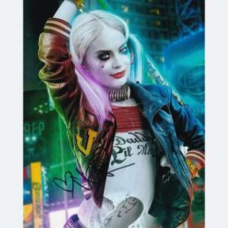 Suicide Squad - Signed by Margot Robbie (Harley Quinn) | Catawiki