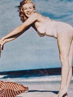 André de Dienes (1913-1985) - (x3 photos) Marilyn Monroe ’The Start of a Legend’, 1945. | Catawiki