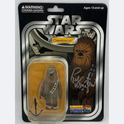 Star Wars - Signed by Peter Mayhew (+) (Chewbacca) - VERY RARE KUBRICK JAPAN FIGURE | Catawiki