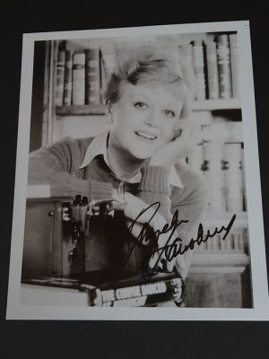 Murder, She Wrote - Signed by Angela Lansbury (+) with Letter of Authenticity - Photo, Autograph | Catawiki