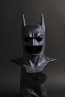 Lot 713 - GEORGE CLOONEY "BATMAN" BATSUIT COWL FROM BATMAN & ROBIN
