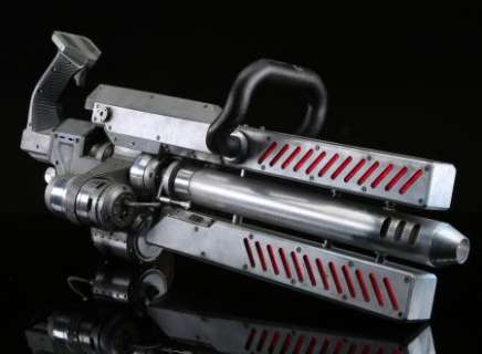 Terminator Genisys | Metal Terminator Light-Up Plasma Minigun | Propstore