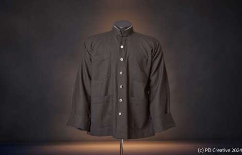 Bruce Lee | Personal Black Kung Fu Dress Jacket Worn Behind The Scenes During Production of "Enter the Dragon" with Photo 李小龍 | 《龍爭虎鬥》拍攝幕後所穿個人黑色功夫外套連照片 | Julien’s