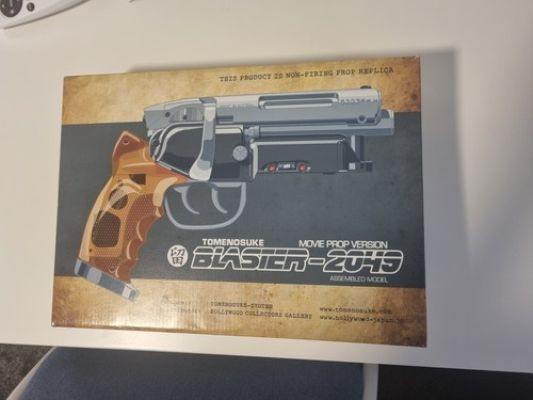 Tomenosuke Blade Runner Blaster Movie Prop Version 2049