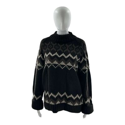 Oh What Fun Channing Clauster Screen Worn Sweater Ch 7 Sc 136-158 | VIP Fan Auctions