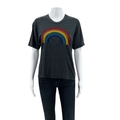 Lot 45: The Handmaid’s Tale Moira Strand Screen Worn T-Shirt & Jeans Ch 1 Ep 510 | VIP Fan Auctions