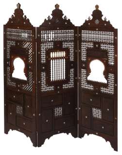 Lot 703 - Casablanca Moroccan decorative wooden screen from "Rick‘s" office in Rick‘s Café Américain.