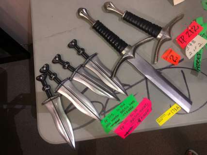 "Superhero Show" - S5 Ep.5/15 - Group of 4 ’Hell Weapon’ Brutus Swords & Group of 2 Sword bits used | Direct Liquidation