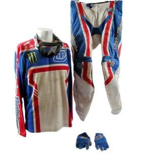 Point Break Johnny Utah (Luke Bracey) Motorcyle Movie Costumes | Premiere Props