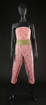HOLLYWOODLAND - Toni Mannix‘s (Diane Lane) Vintage Brocade Jumpsuit