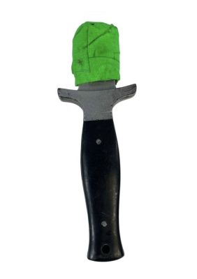 Lot 295 - The Walking Dead (2010-2022) - Beta (Ryan Hurst) SFX Knife