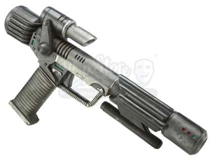 MASTERS OF THE UNIVERSE (1987) - Lot 476 - Eternian Soldier Blaster and Skeletor Soldier Blaster