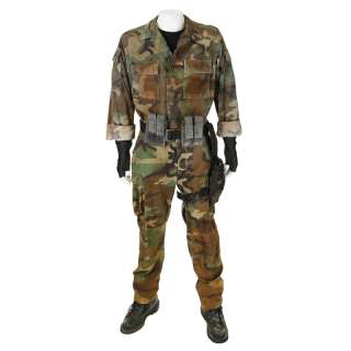 BRUCE WILLIS TEARS OF THE SUN COSTUME | Julien’s