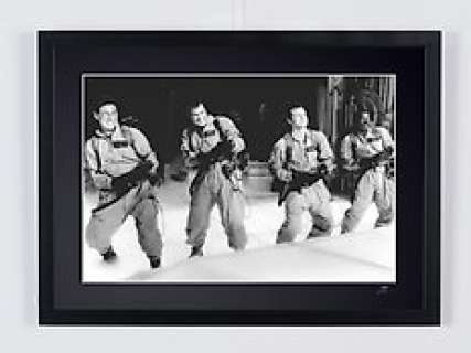 Venkman, Stantz And Spengler.. on Set, Ghostbusters | Ghostbusters, Venkman, Stantz and Spengler.. on Set - Fine Art Photography - Luxury Wooden Framed 70X50 cm - Limited Edition Nr 01 of 30 - Serial ID - - Original Certificate (COA), Hologram Logo Editor and QR Code | Catawiki