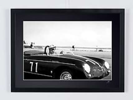 Steve McQueen in His Porsche 356 Speedster At Riverside | Steve McQueen in his Porsche 356 Speedster at Riverside - Wooden Framed 70X50 cm - Limited Edition Nr 01 of 30 - Serial ID 30354 - Original Certificate (COA), Hologram Logo Editor and QR Code | Catawiki
