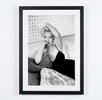 Marilyn Monroe Iconics 1956 | Marilyn Monroe Iconics 1956 - Fine Art Photography - Luxury Wooden Framed 70X50 cm - Limited Edition Nr 01 of 30 - Serial ID 16923 - Original Certificate (COA), Hologram Logo Editor and QR Code | Catawiki
