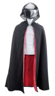 MASTERS OF THE UNIVERSE (1987) - Lot 770 - Skeletor Warlord‘s (Mike Carlucci) Cape and Helmet