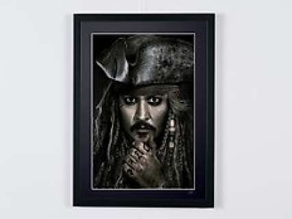 Pirates of the Caribbean - Johnny Depp As "Jack Sparrow" | Pirates of the Caribbean - Johnny Depp as "Jack Sparrow" - Luxury Wooden Framed 70X50 cm - Limited Edition Nr 04 of 30 - Serial ID 20495 - Original Certificate (COA), Hologram Logo Editor and QR Code | Catawiki