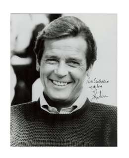 Sir Roger Moore (+) - The Saint: Simon Templar - Signed in person - Photo (20x26 cm) | Catawiki