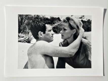 Jean-Paul Belmondo & Ursula Andress - 1965 - Collector Image - Size 42x30 cm - 100% new - Gallery Stamp 2/20 - Never Exposed - Baryta - Flat shipped ! - No carton tube - Ready to Frame size A3 42x30 cm | Catawiki