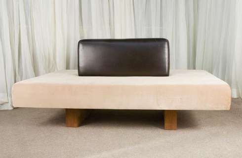 Post Modern 360 Degree Club Ready Chaise Lounge | Super Auctions