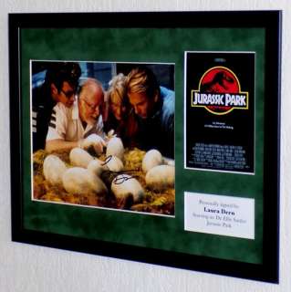 Jurassic Park - Laura Dern (Ellie Sattler) Premium Framed, signed + Certificate of Authenticity | Catawiki