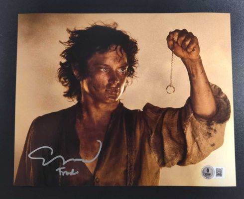 Lord of the Rings - Elijah Wood "Frodo" - Signed 8x10 Photo - Beckett (4W168477) - No Reserve | Catawiki