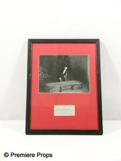 Lot 344 - Dracula Bela Lugosi (Count Dracula) Photo & Autograph Movie Props