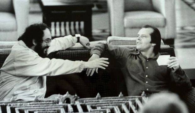 Warner Bross - Photo of Stanley Kubrick and Jack Nicholson in conversation during the filming of the film The | Catawiki